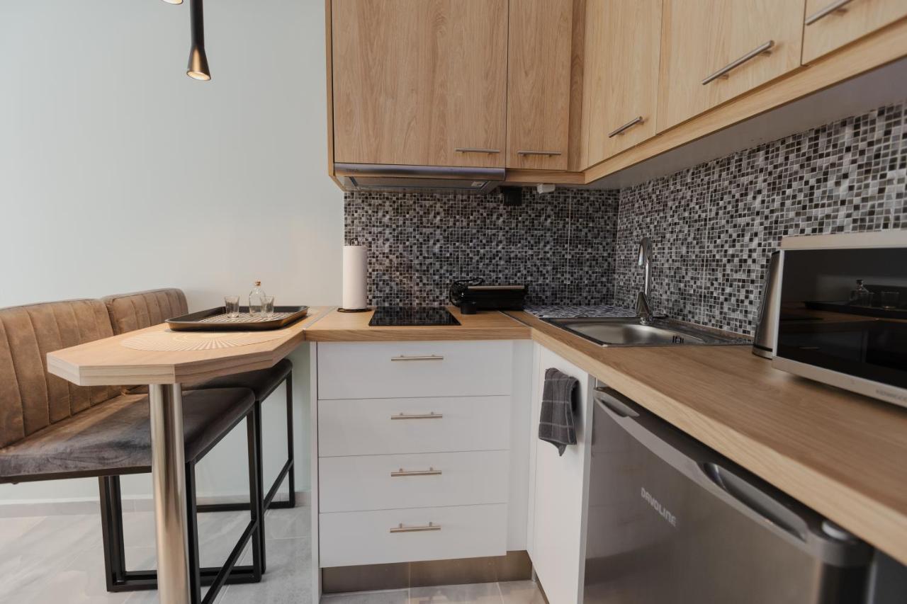 Ellmar - New & Modern Studio In The Center Chalkida Exterior foto